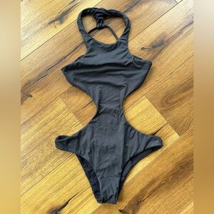 Billabong cut out bathing suit